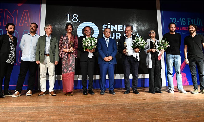 Onur ödülü Tamer Levent ve Suna Selen'in