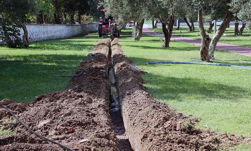 Bayraklı’nın parklarına akıllı sulama sistemi