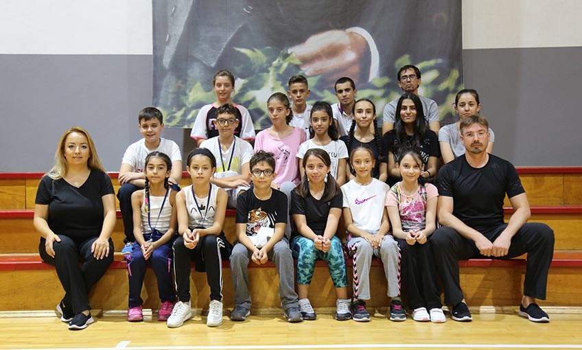 Gaziemir’in altın ayakları şampiyonluk yolunda