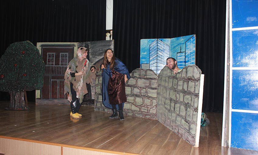 Karabağlar Belediyesi’nden çocuklara en güzel karne hediyesi