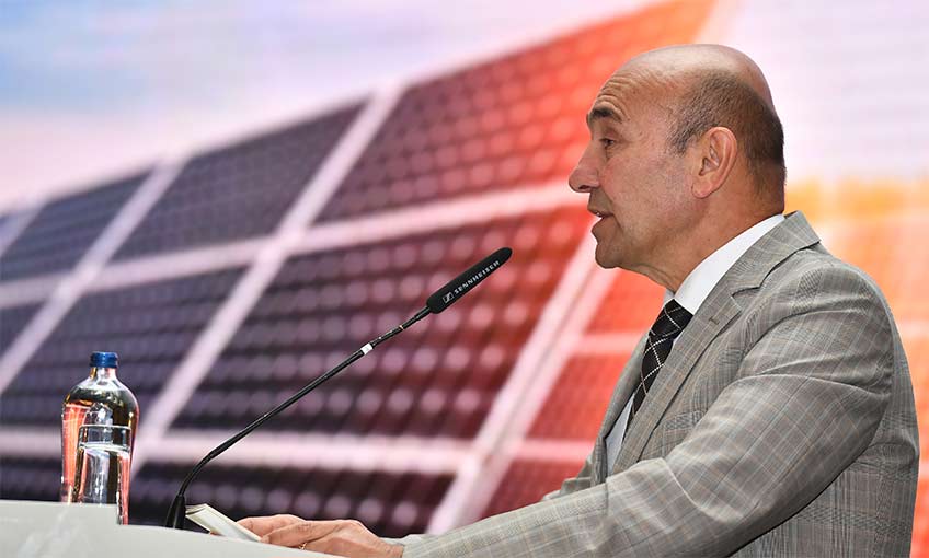 Başkan Soyer güneş enerjisinin ekonomi için önemine vurgu yaptı