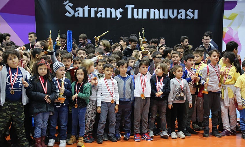 Gaziemir’de satranç heyecanı