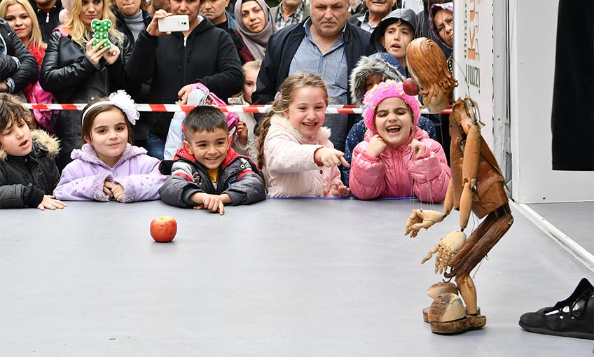 Dünya kuklaları İzmir'de buluşuyor