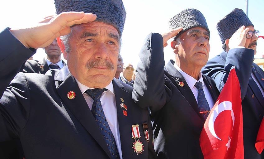 Çanakkale Şehitleri, Karabağlar’da da anıldı