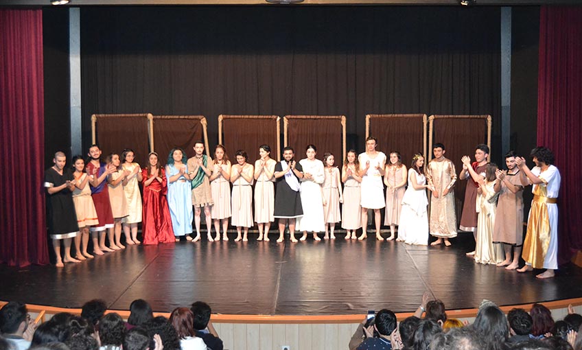 Ege Üniversitesi’nde Tiyatro Rüzgârı