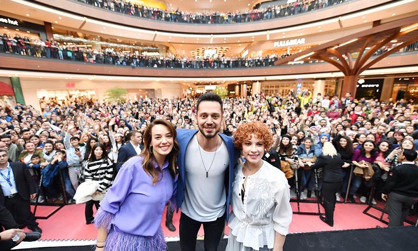 İzmir’de görülmemiş izdiham