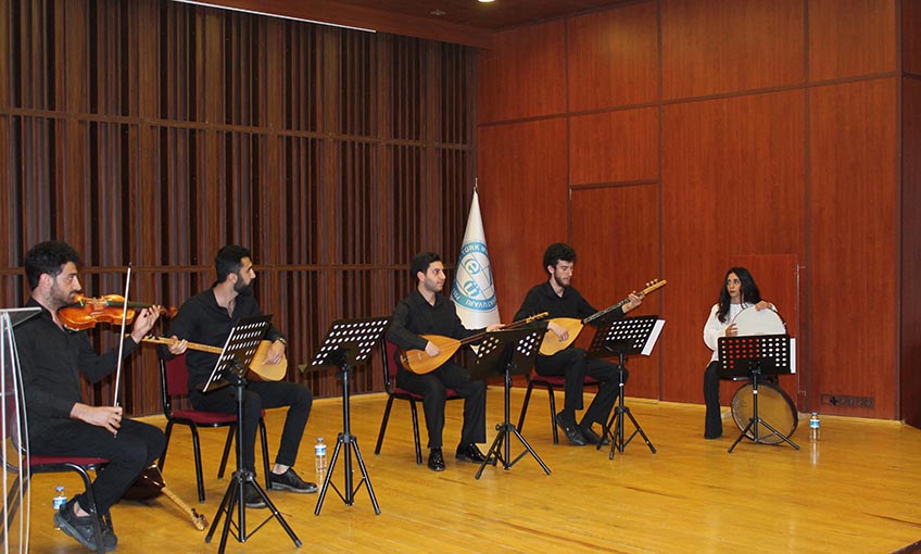 Zaralı Halil’in Türküleri Ege’de Seslendirildi