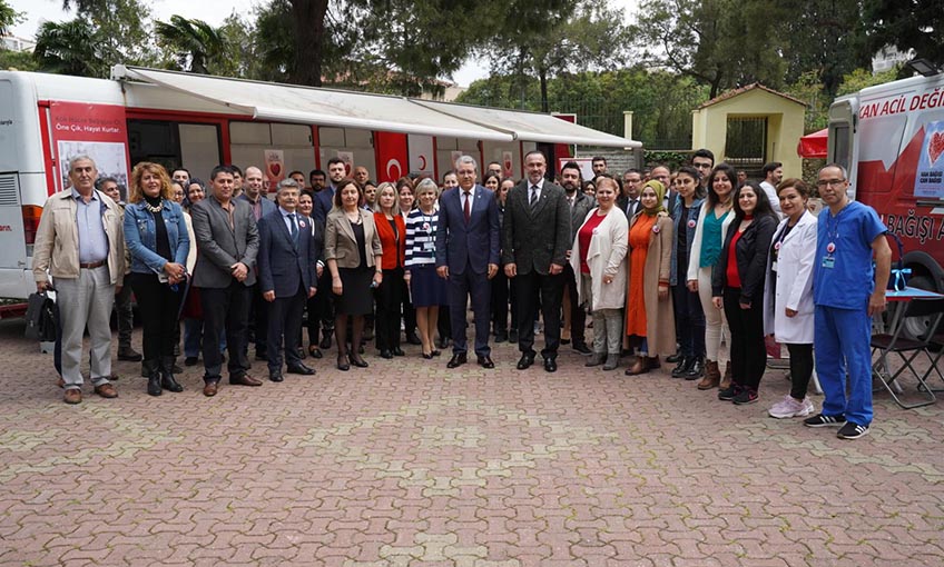 Kampüste kök hücre ve kan bağışı seferberliği