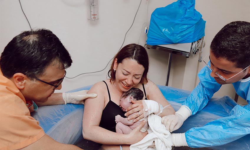 Renk, havuzda doğdu