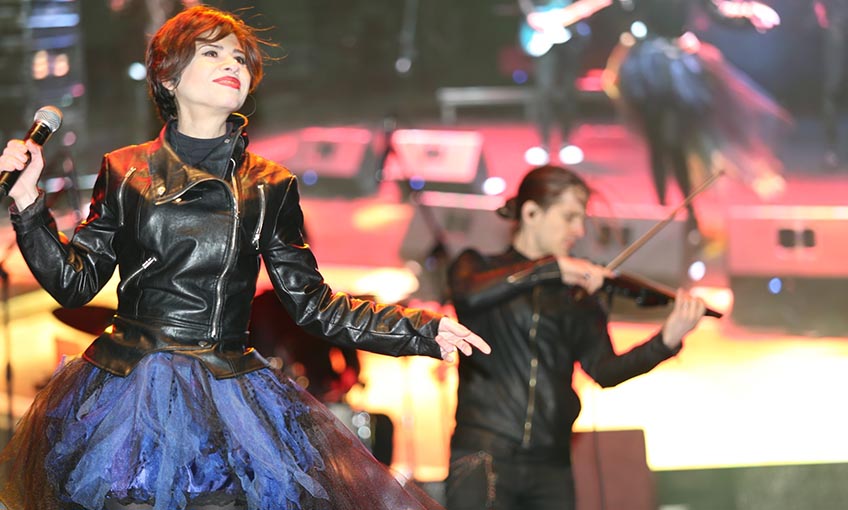 Gaziemir Aydilge’yle coştu