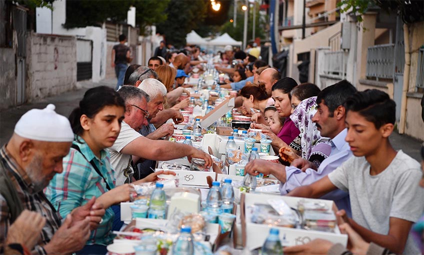 İzmir Büyükşehir Belediyesi'nden Ramazan dayanışması
