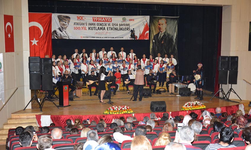 Ödemiş Belediyesi THM Korosundan Konser