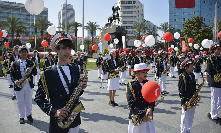 Atatürk’ün İzindeyiz Biz!