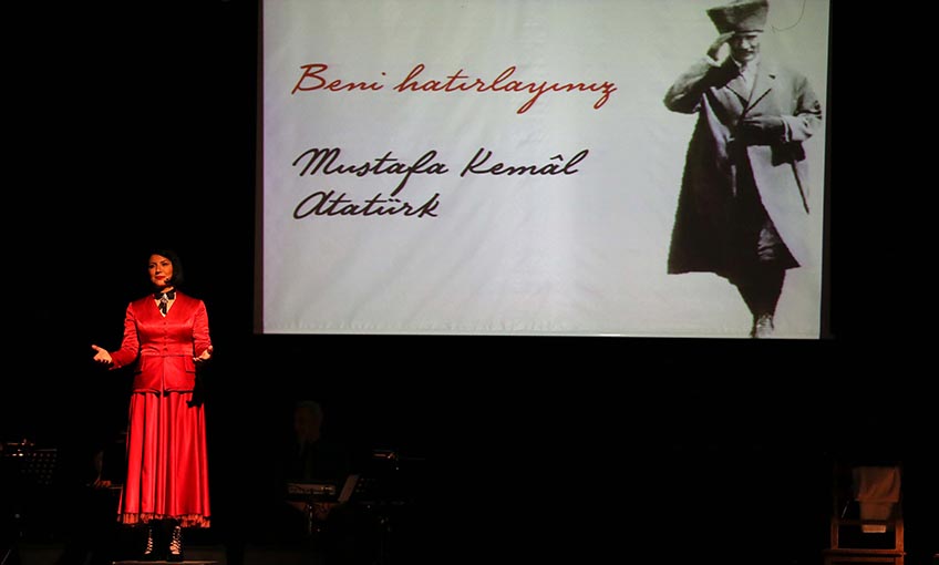 “Kemâl” İzmirlileri büyüledi