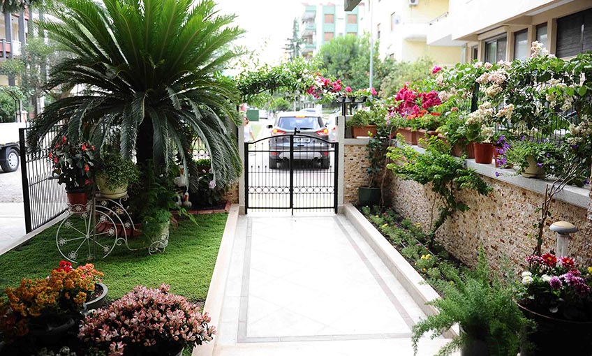 Karşıyaka’da en güzel balkon ve bahçeler seçiliyor