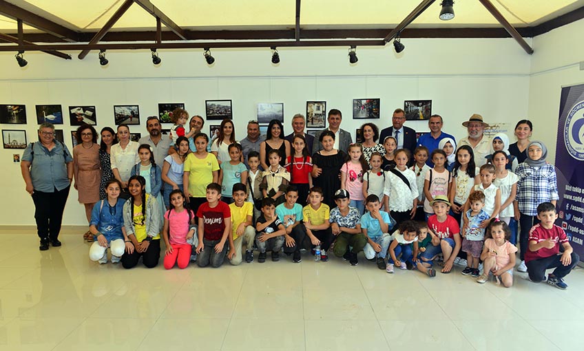 Çocuklara fotoğrafı sevdiren proje...