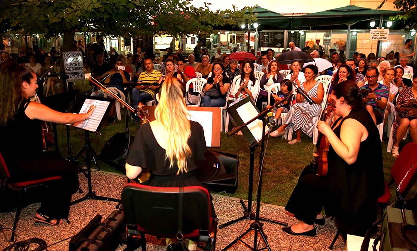 Karşıyaka’da sanat ‘salondan sokağa’ taşındı