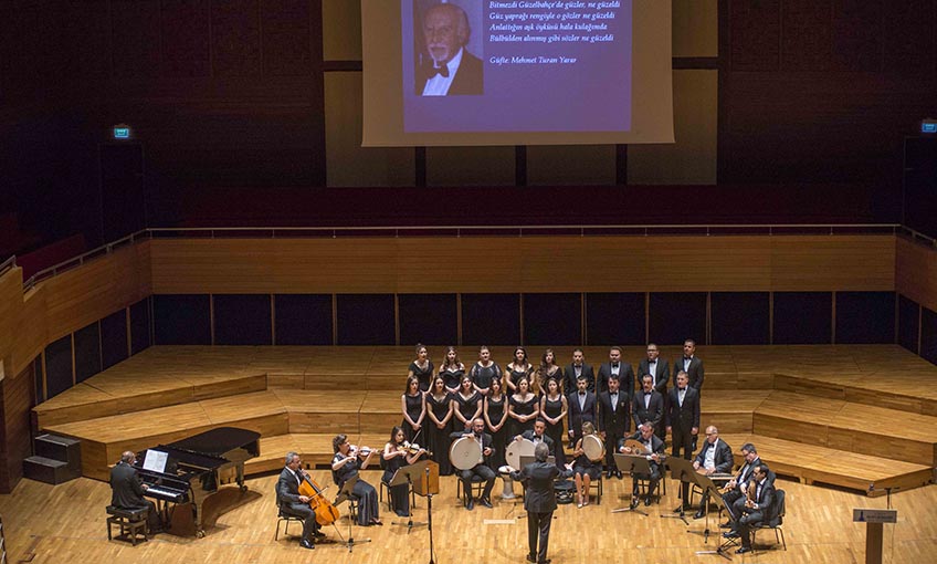 İzmir Festivali’nde Türk müziği gecesi