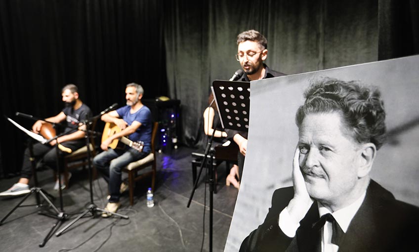 Mavi Gözlü Dev’in şiirleri Buca’da yankılandı