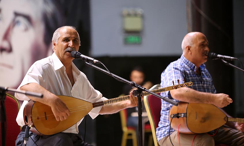 Karabağlar’da Aşıklar Şöleni