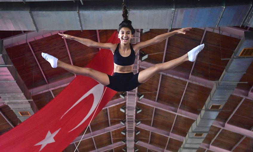 Bornova’da cimnastik kurslarına yoğun ilgi