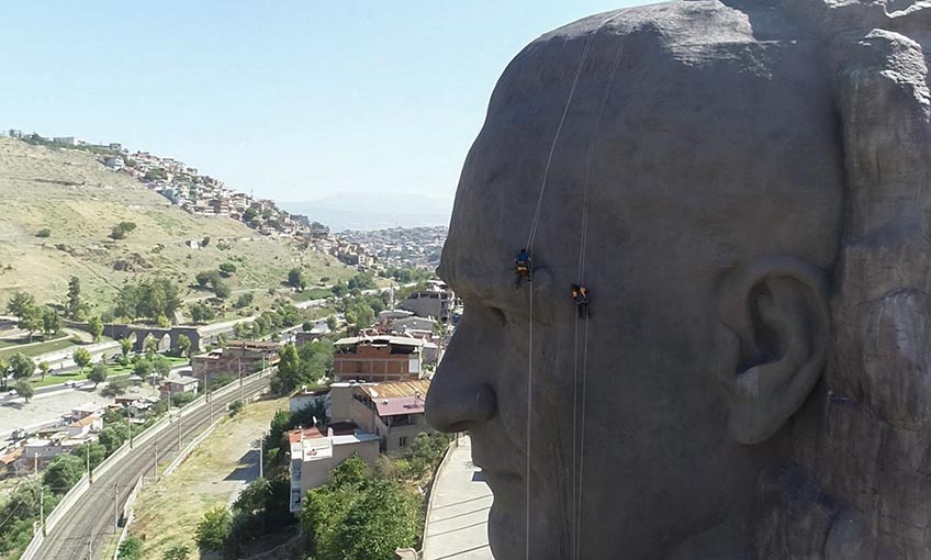 Buca Belediyesi’nden Atatürk Maskı’nda özel bakım çalışması