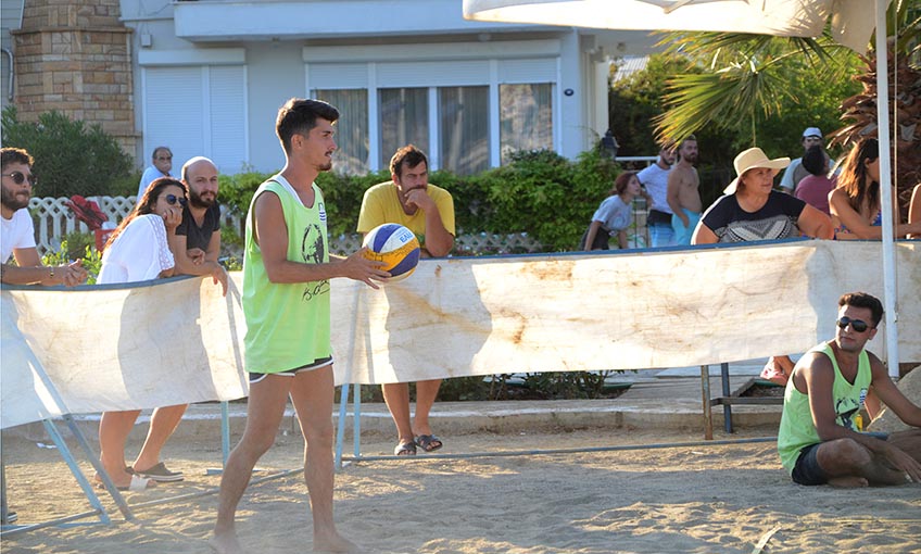 Yeni Foça'da voleybol turnuvası