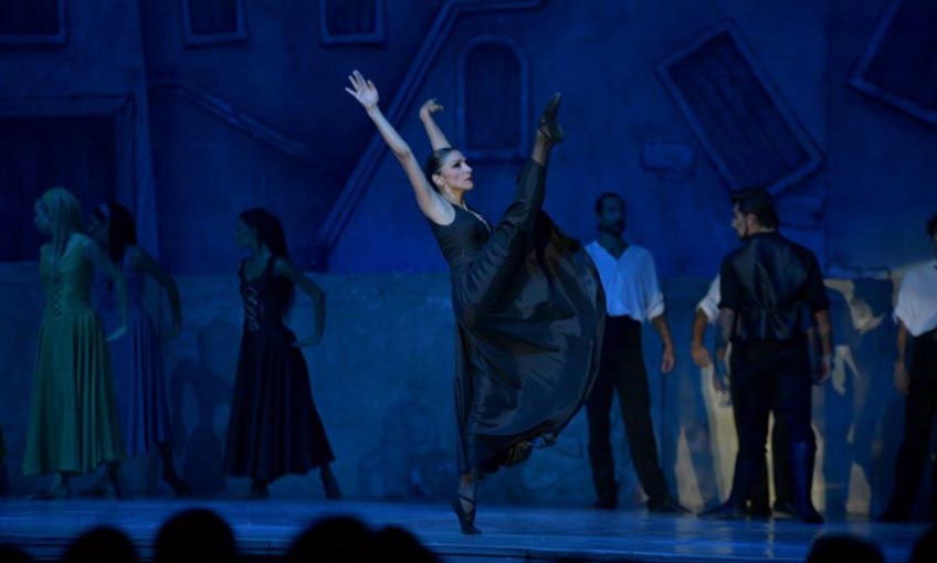 Zorba Balesi Çeşme’yi büyüledi