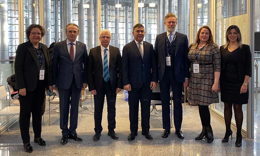 Moda Devrimi Sergisi açıldı