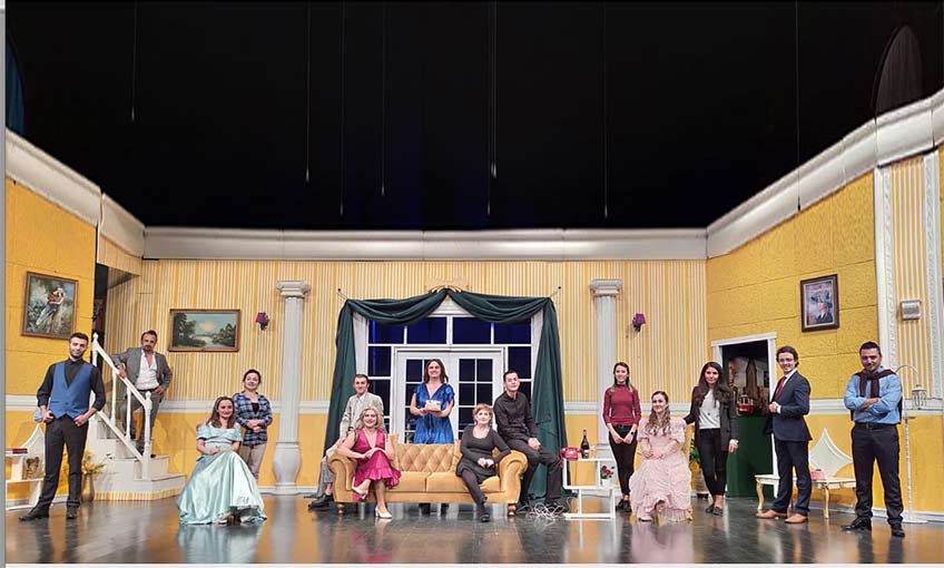 Sahne Tozu Tiyatrosu 16. yaşında