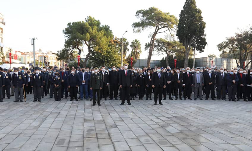 Buca’da Ata’ya saygı günü