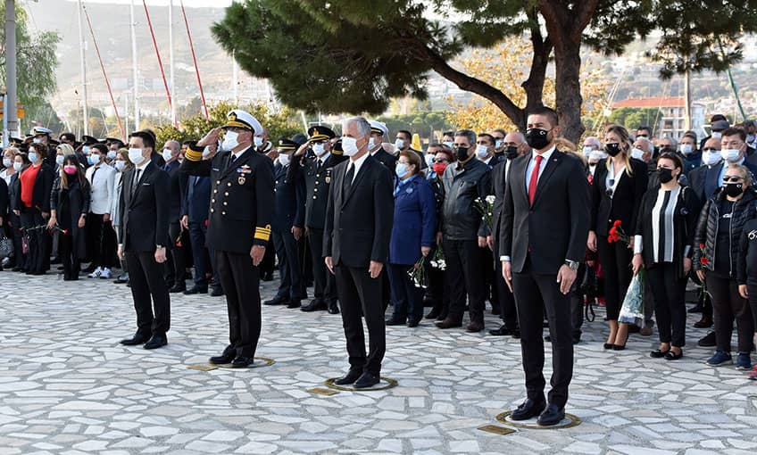 Foça, Ata'sını andı
