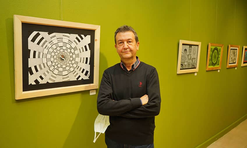 Ressam Çarkçı’dan “Noktadan Desene” sergisi