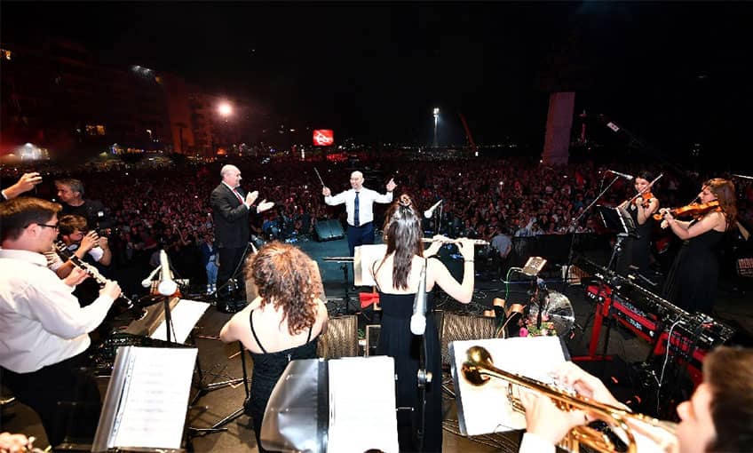 İzmirli sanatçılara Büyükşehir Belediyesi desteği