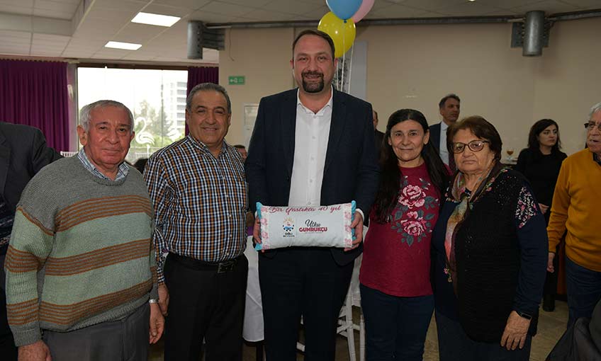 Çiğli’de Yaşayan Çiftlere Bir yastıkta 40 Yıl Jesti