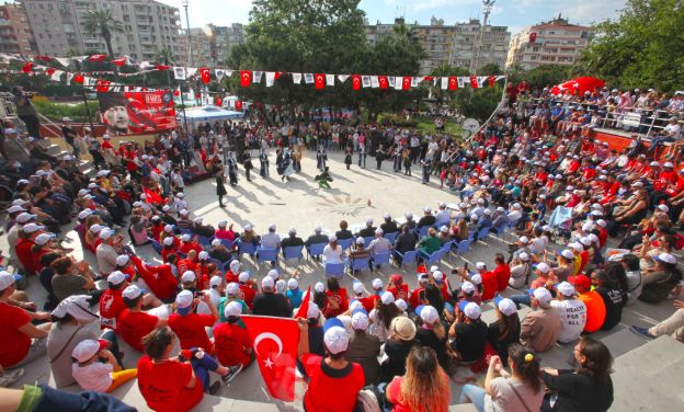Karabağlar’da 19 Mayıs Coşkusu