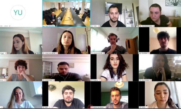 Rektör, öğrencileri ile çevrimiçi platformda buluştu 