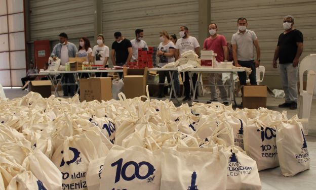  Büyükşehir’den 19 Mayıs’ta gençlere hediye çanta