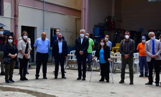 Narlıdere’de ‘mesafeli’ bayramlaşma