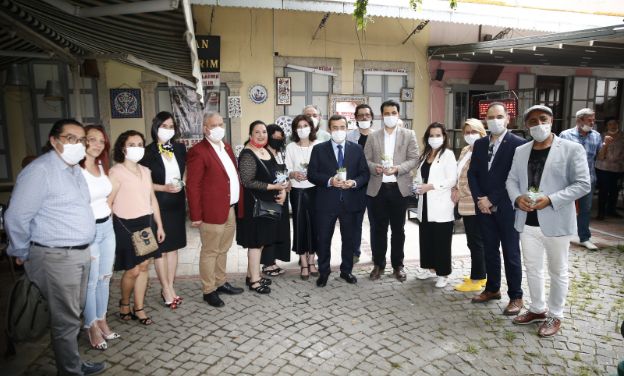 Kemeraltı Sanatla baluştu