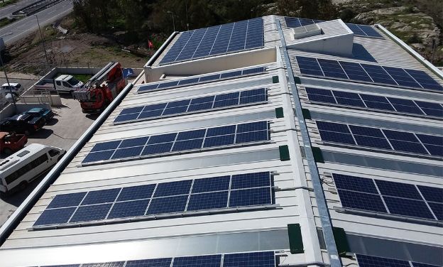 Dört tesisin çatısına güneş paneli