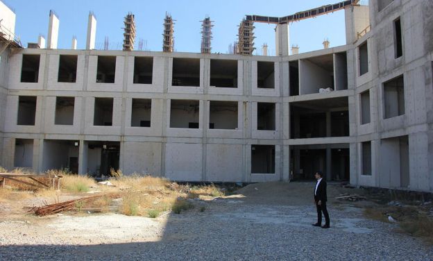  Menderes Devlet Hastanesi İhalesine Çıkılıyor