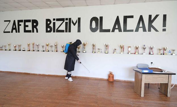 Amatör spor kulüplerinin tesisleri dezenfekte edildi