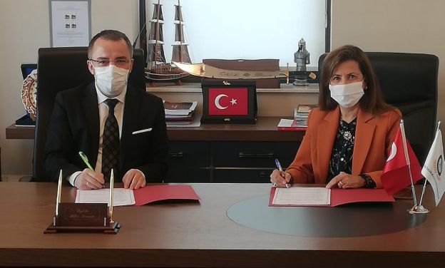 İDÜ ile Seyfi Demirsoy Güçbirliği