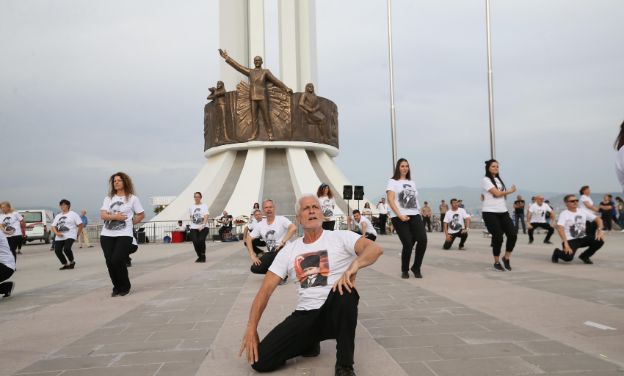 Zeybek bilmeyen kalmasın!