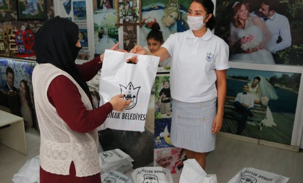 Bayram öncesi yüzler güldü