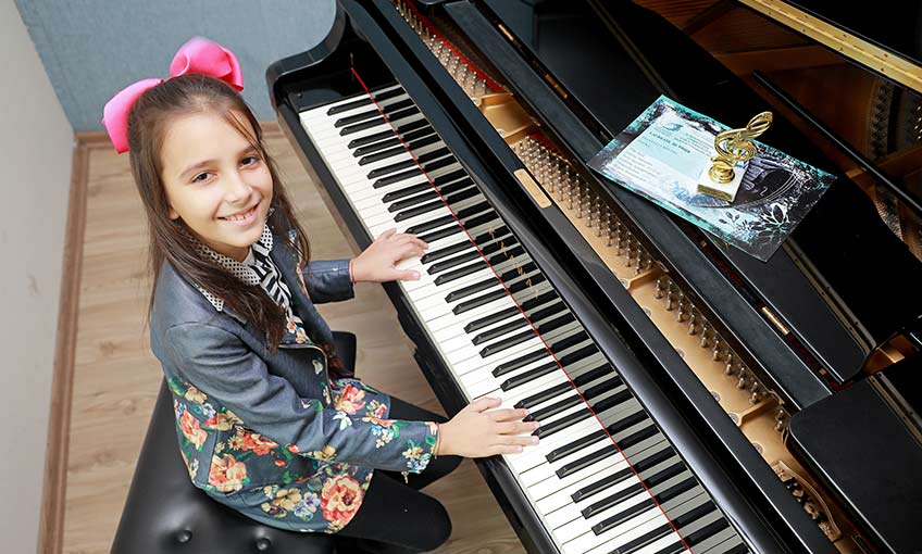 Müziğin altın çocuğu Çınara ’ya uluslararası ödül
