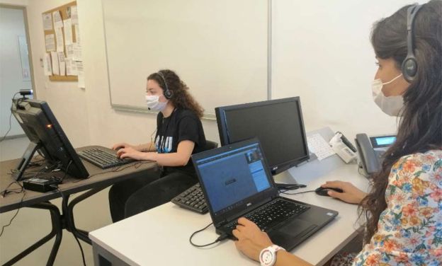 Online üniversite tanıtımında ziyaretçi rekoru