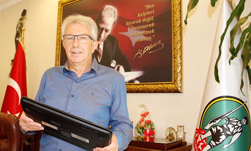 Elini uzat, uzakta kalmasınlar