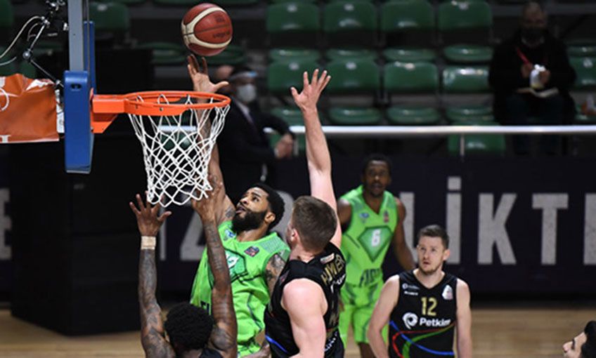 Erteleme Maçında Kazanan Tofaş Oldu